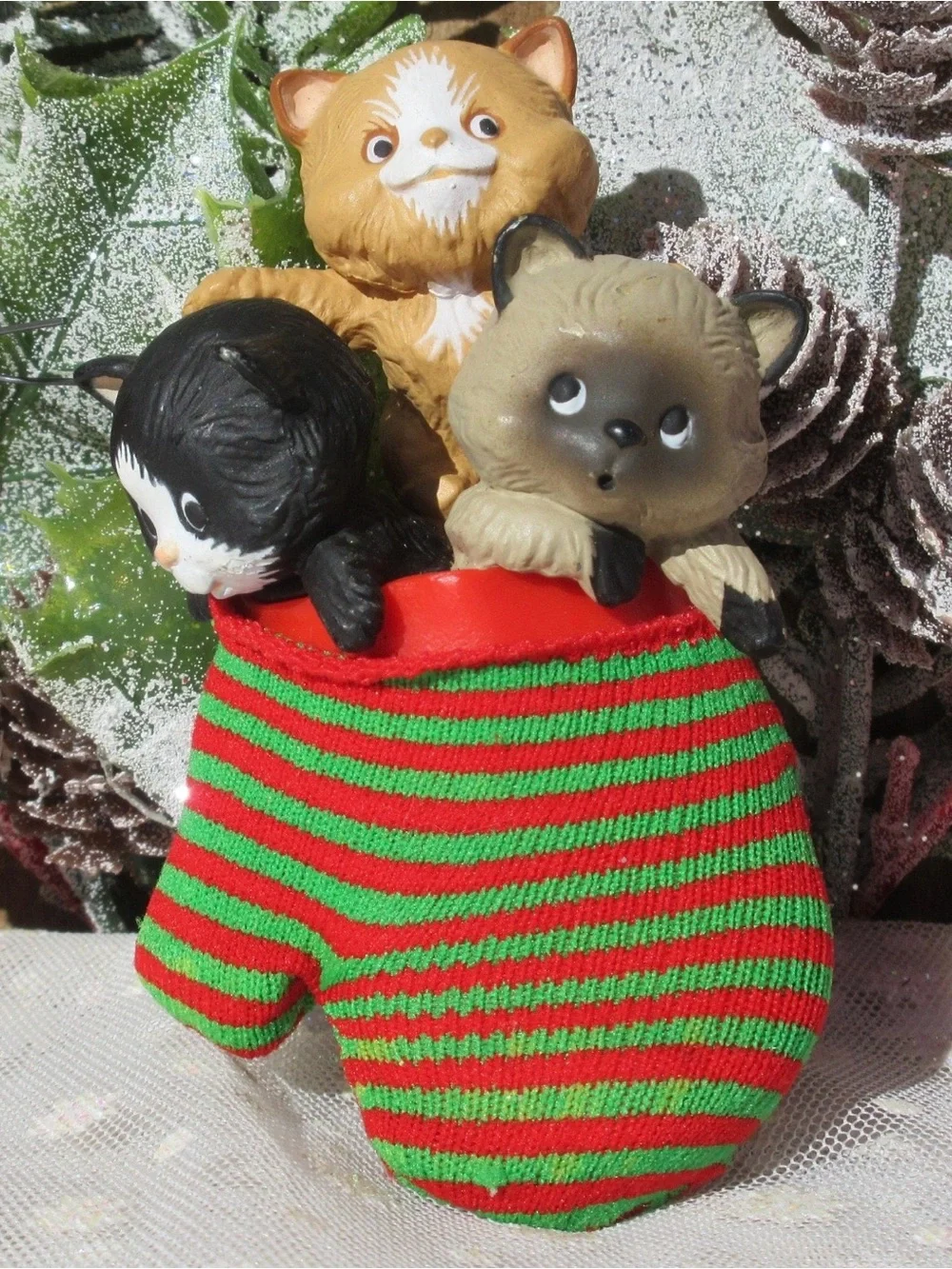 Hallmark three kittens